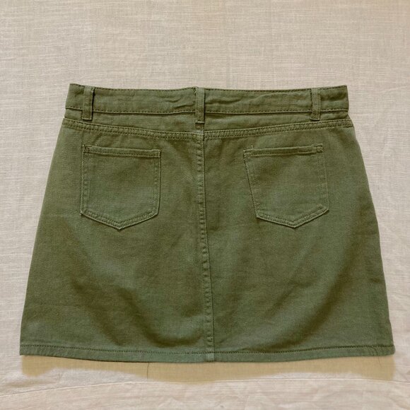 Like New Excellent Condition, SZ L, Cargo Mini Skirt, SZ L, Camo Green - Picture 2 of 3